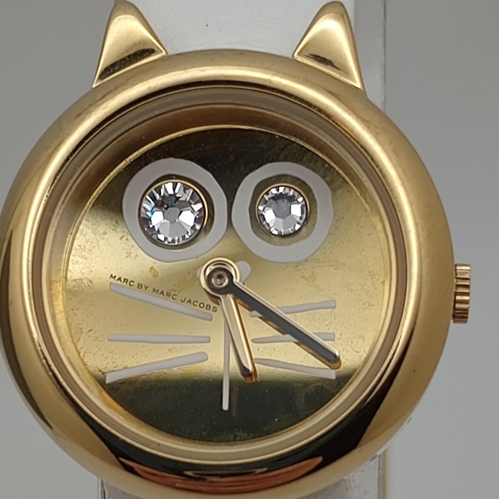 Marc by Marc Jacobs Cat Face Watch Gold Tone White Leather 22.5mm New Battery‎ - Picture 2 of 16